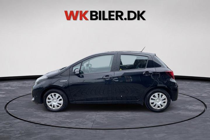 Sort Toyota Yaris fra 2015