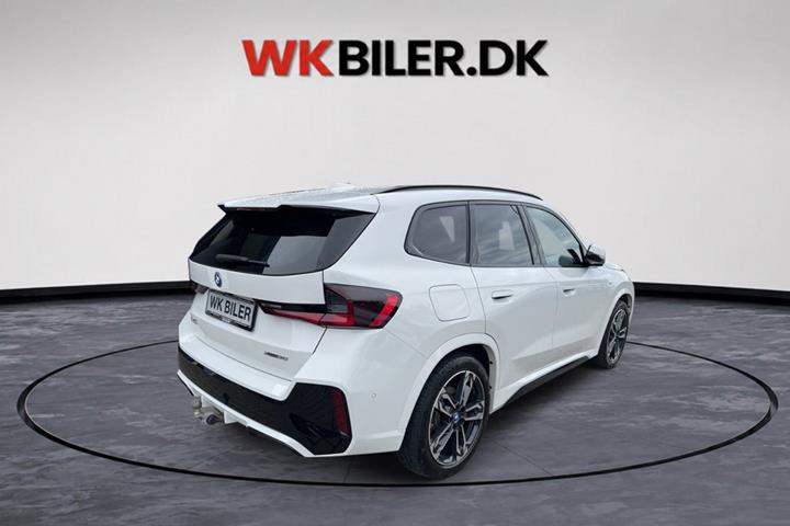 Hvid BMW iX1 fra 2023