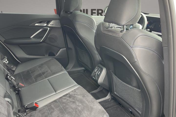 Hvid BMW iX1 fra 2023