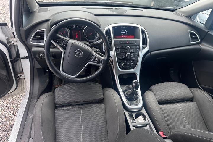 undefined Opel Astra fra 2015