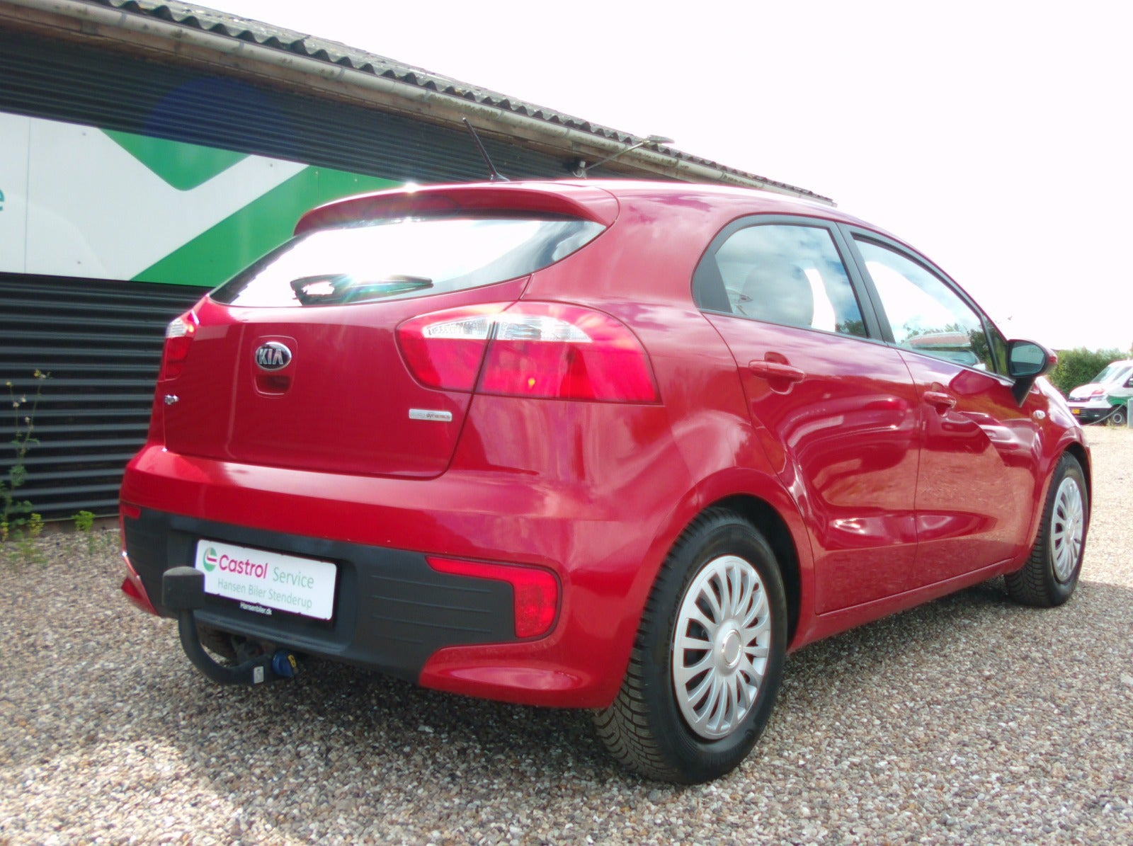 Rød Kia Rio fra 2015