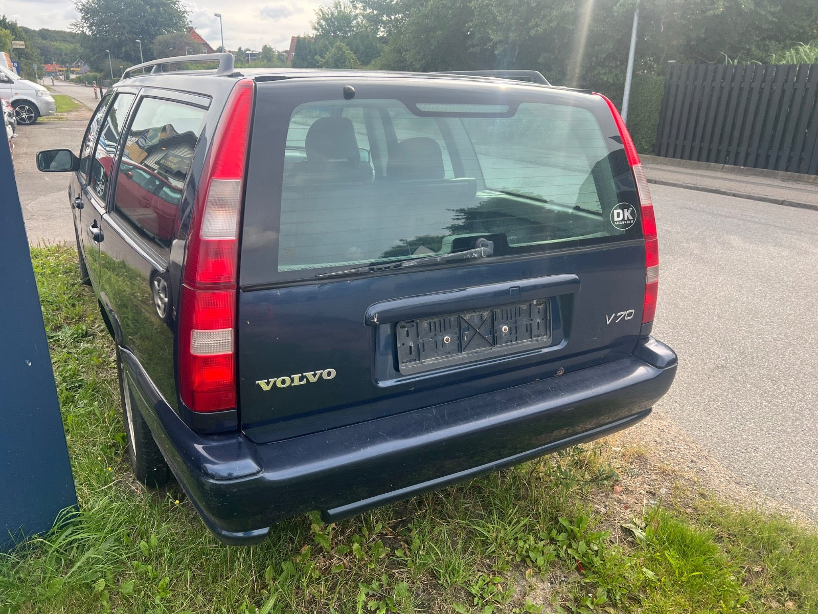 Blå Volvo V70 fra 1997