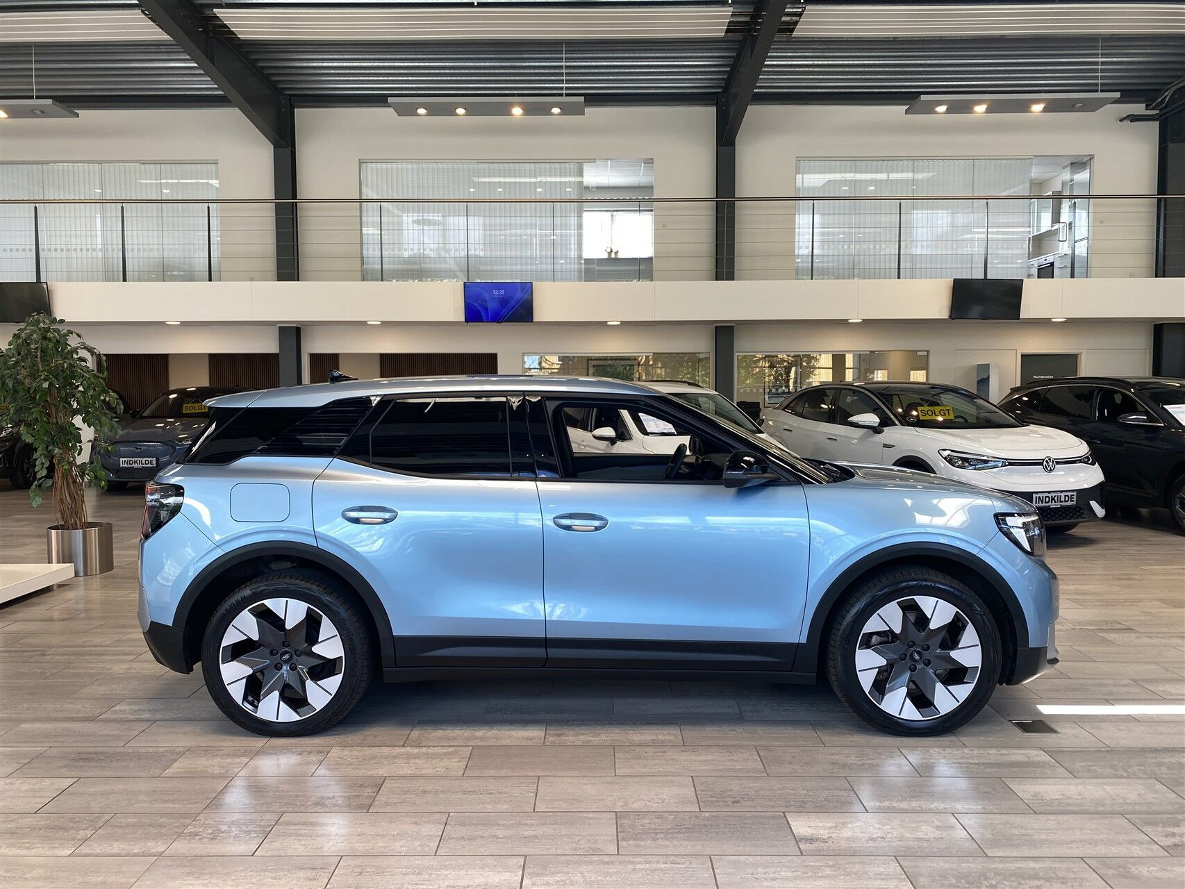 Blå Ford Explorer fra 2025