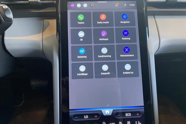 Blå Ford Explorer fra 2025