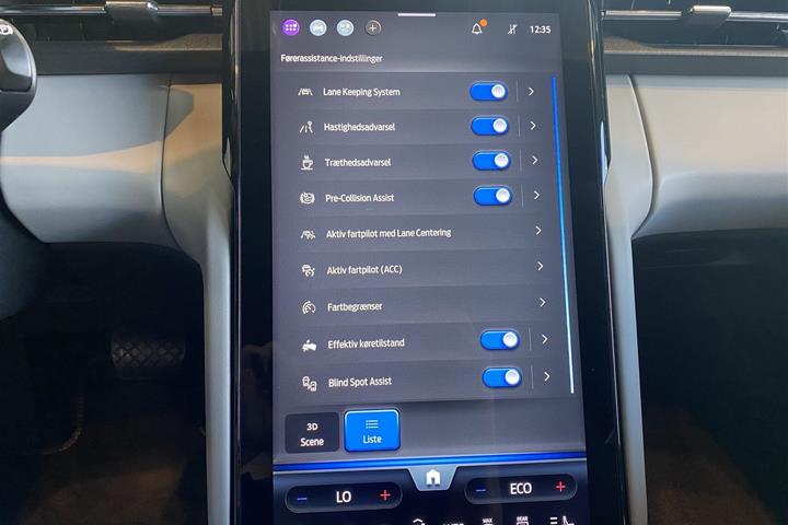 Blå Ford Explorer fra 2025