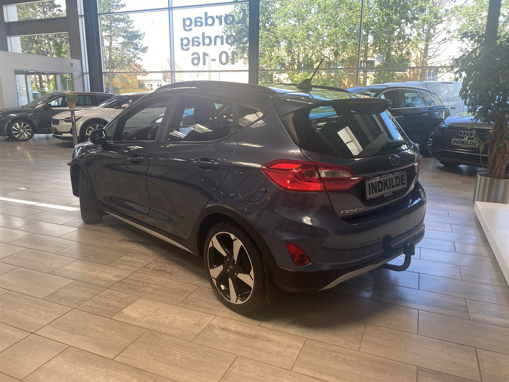 Blå Ford Fiesta fra 2020