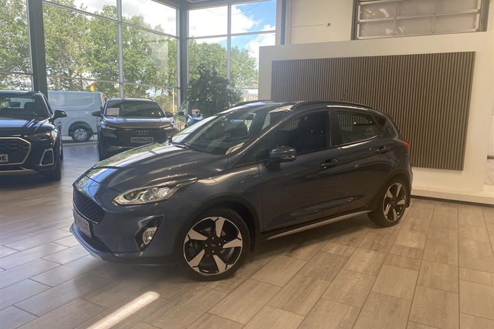 Blå Ford Fiesta fra 2020