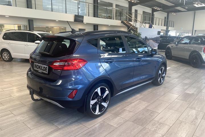 Blå Ford Fiesta fra 2020