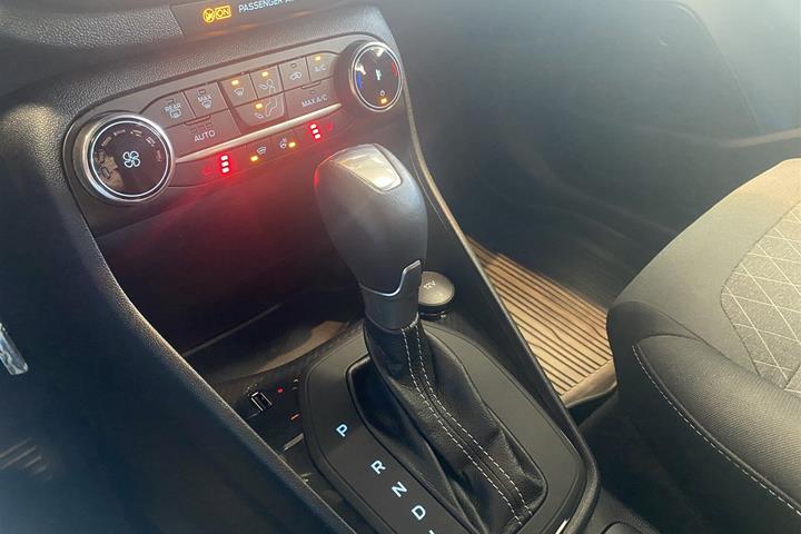 Blå Ford Fiesta fra 2020