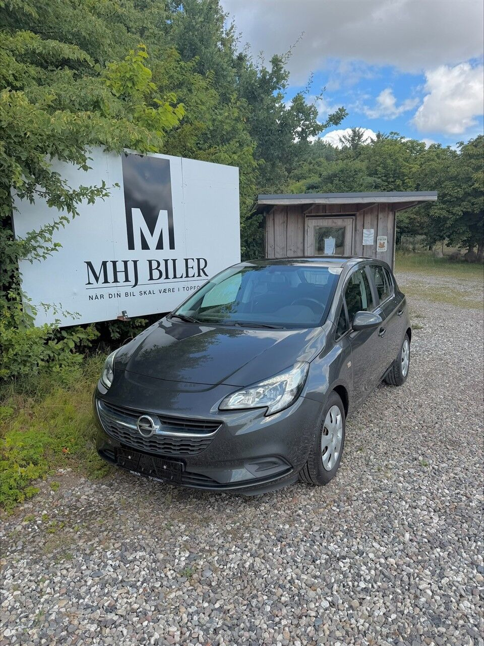 Grå Opel Corsa fra 2017