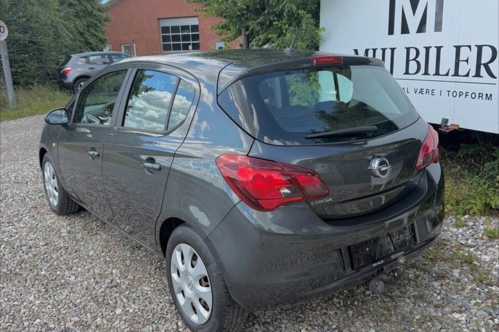 Grå Opel Corsa fra 2017