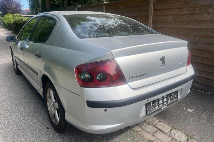 Sølv Peugeot 407 fra 2005