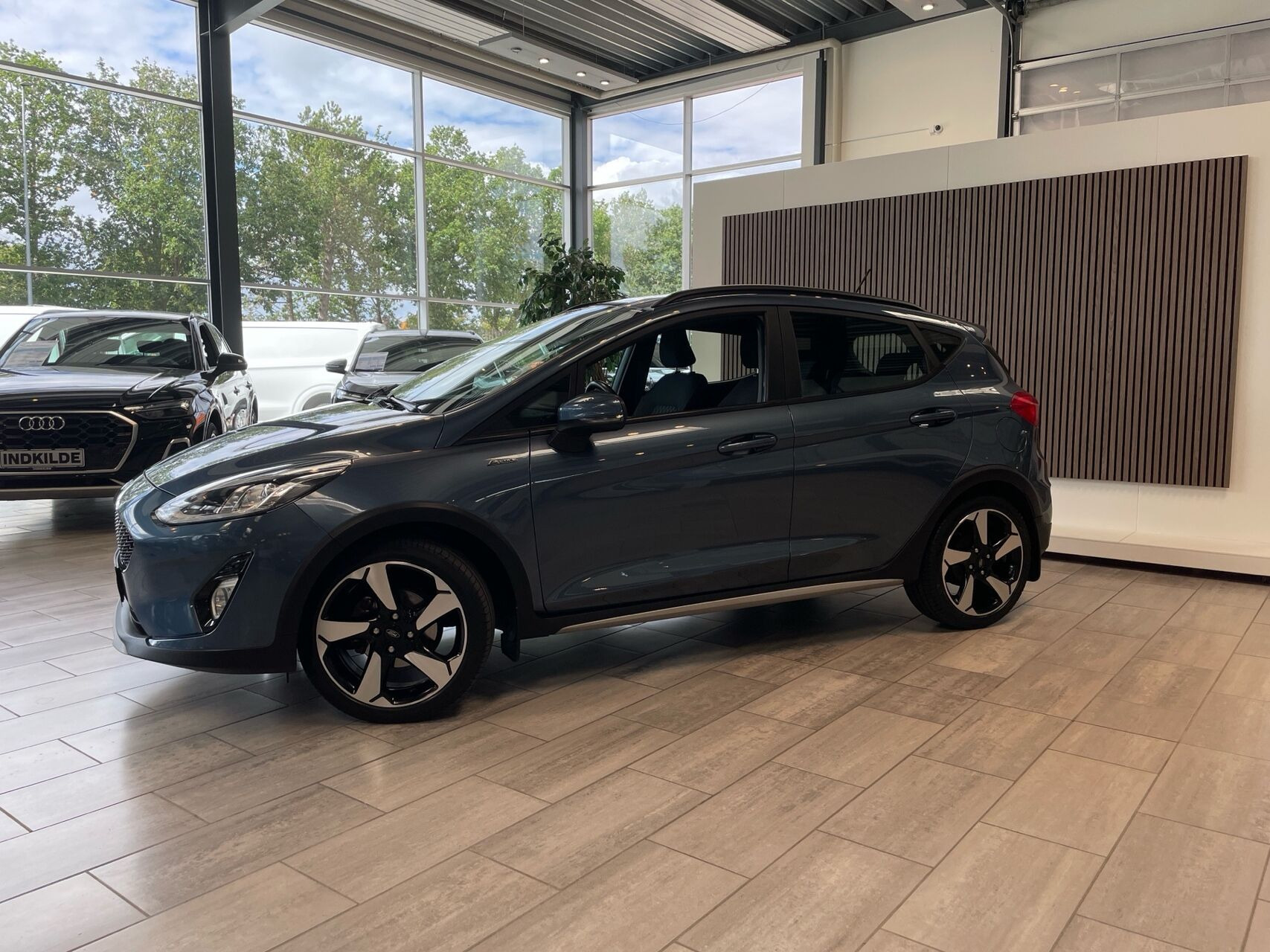 Blå Ford Fiesta fra 2020