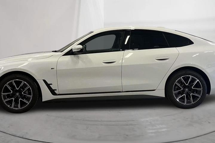 Hvid BMW i4 fra 2024