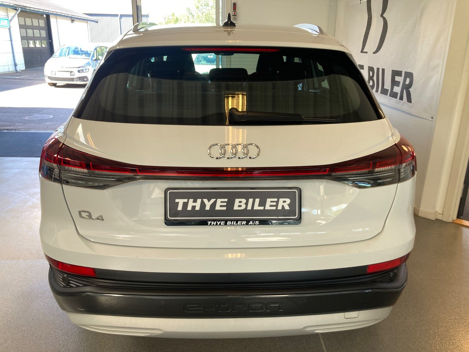 Hvid Audi Q4 e-tron fra 2023
