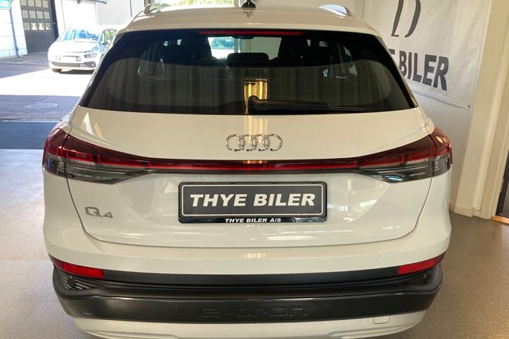 Hvid Audi Q4 e-tron fra 2023