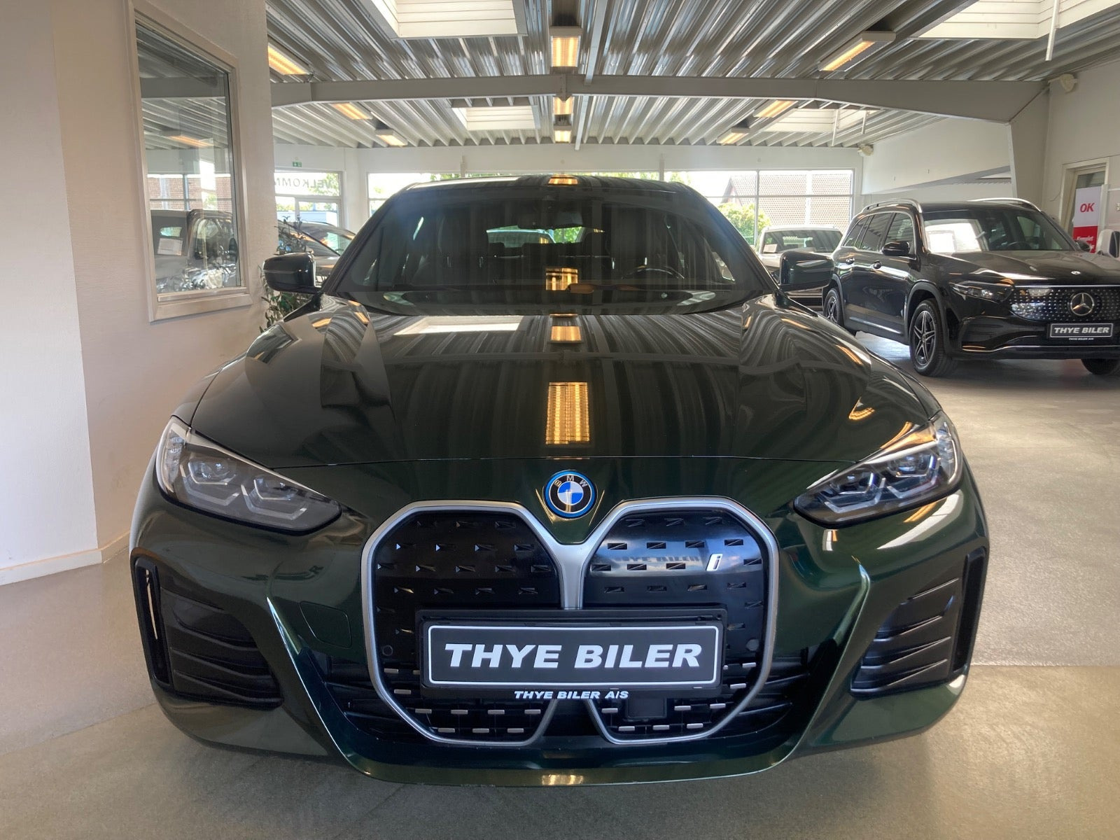 Grøn BMW i4 fra 2023