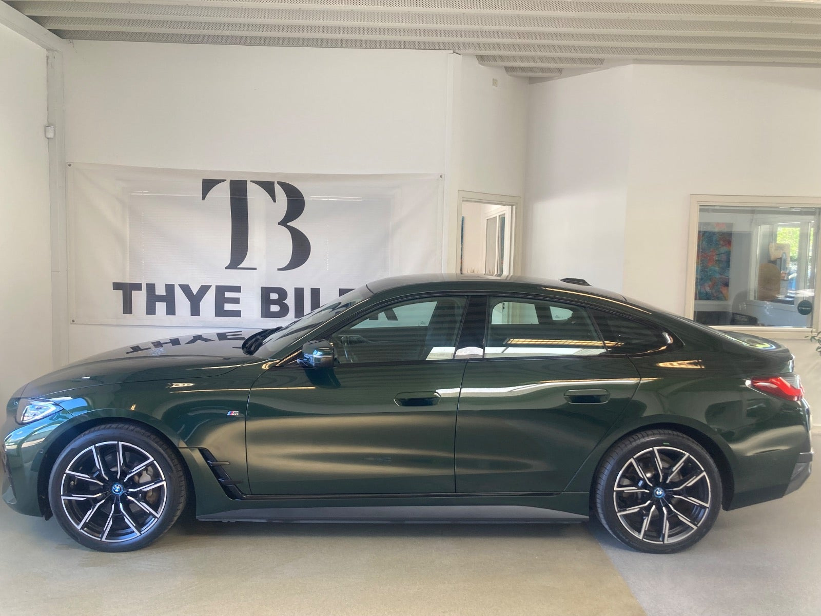 Grøn BMW i4 fra 2023