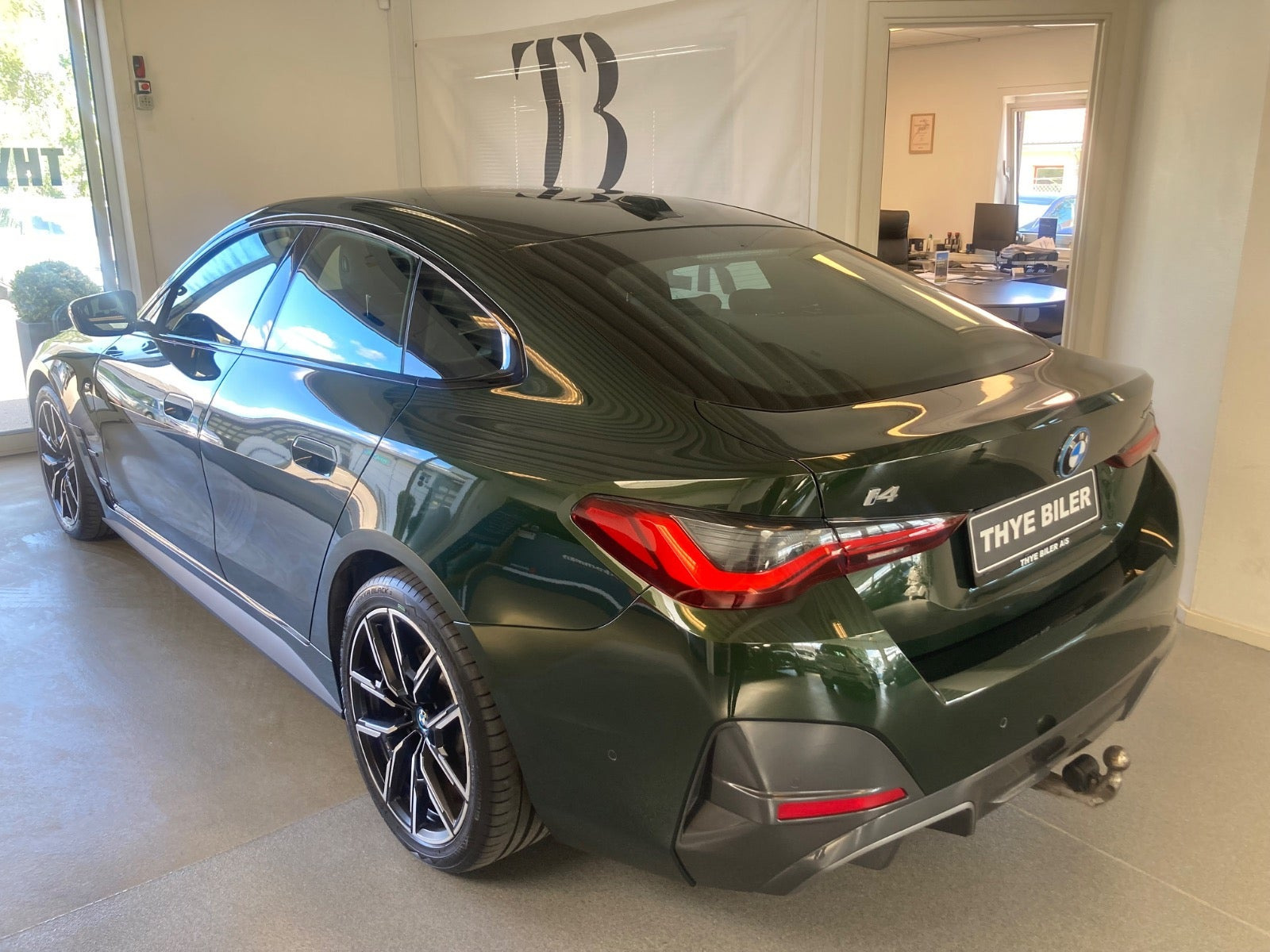 Grøn BMW i4 fra 2023