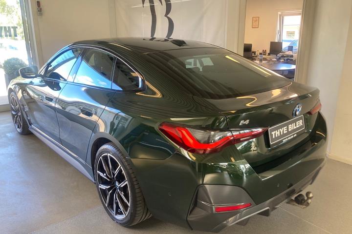 Grøn BMW i4 fra 2023