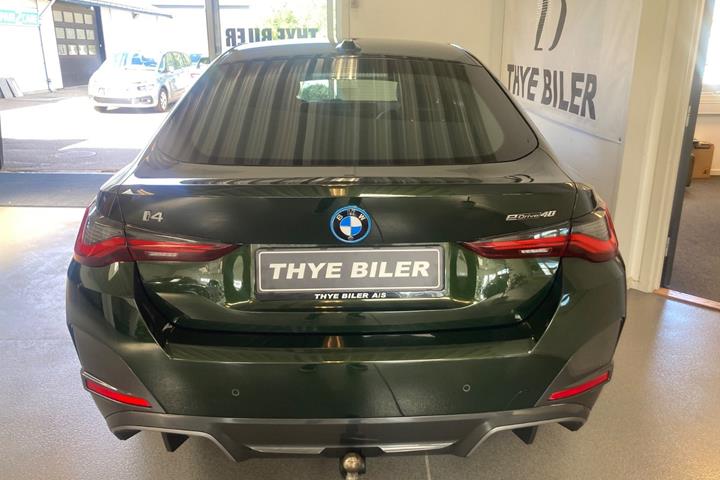 Grøn BMW i4 fra 2023