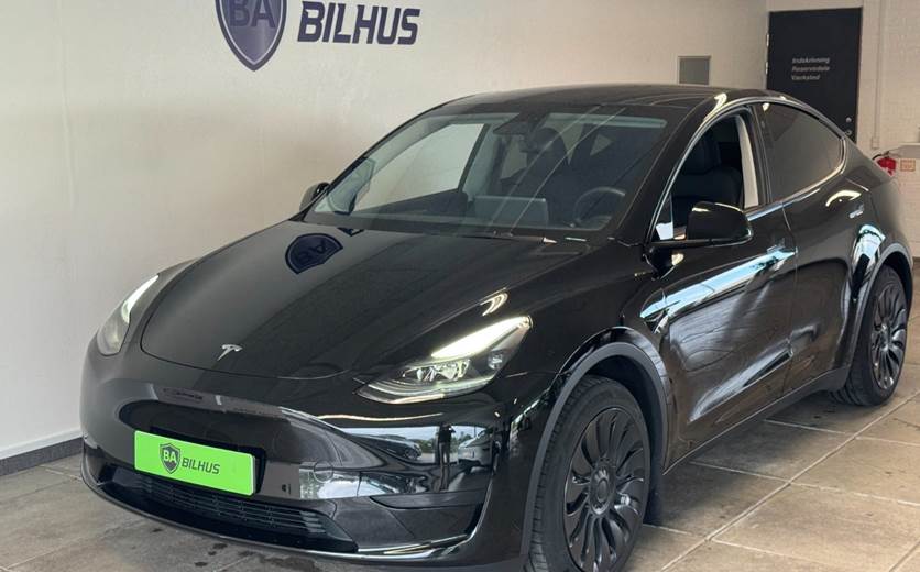 Tesla Model Y Long Range RWD