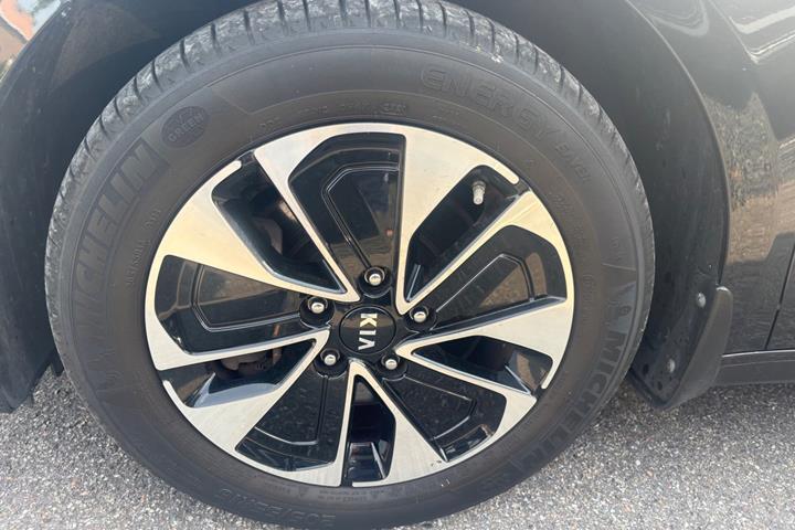 Sort Kia Ceed fra 2021
