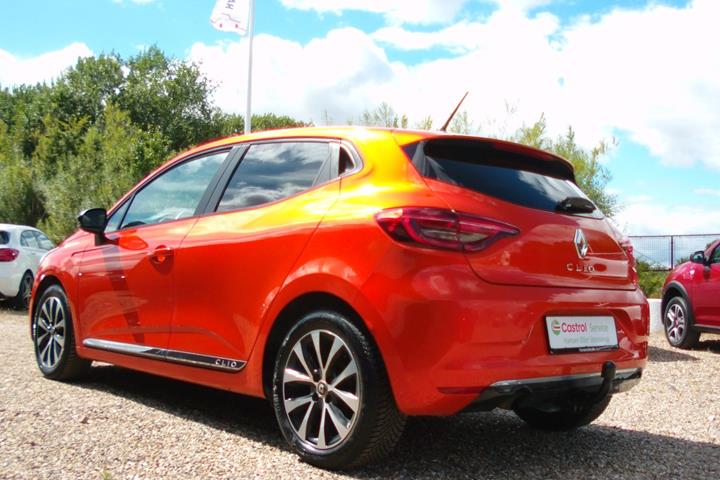 Orange Renault Clio V fra 2020