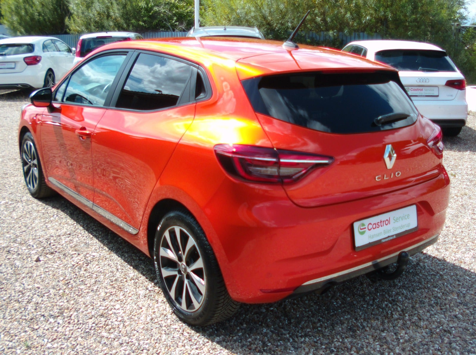 Orange Renault Clio V fra 2020