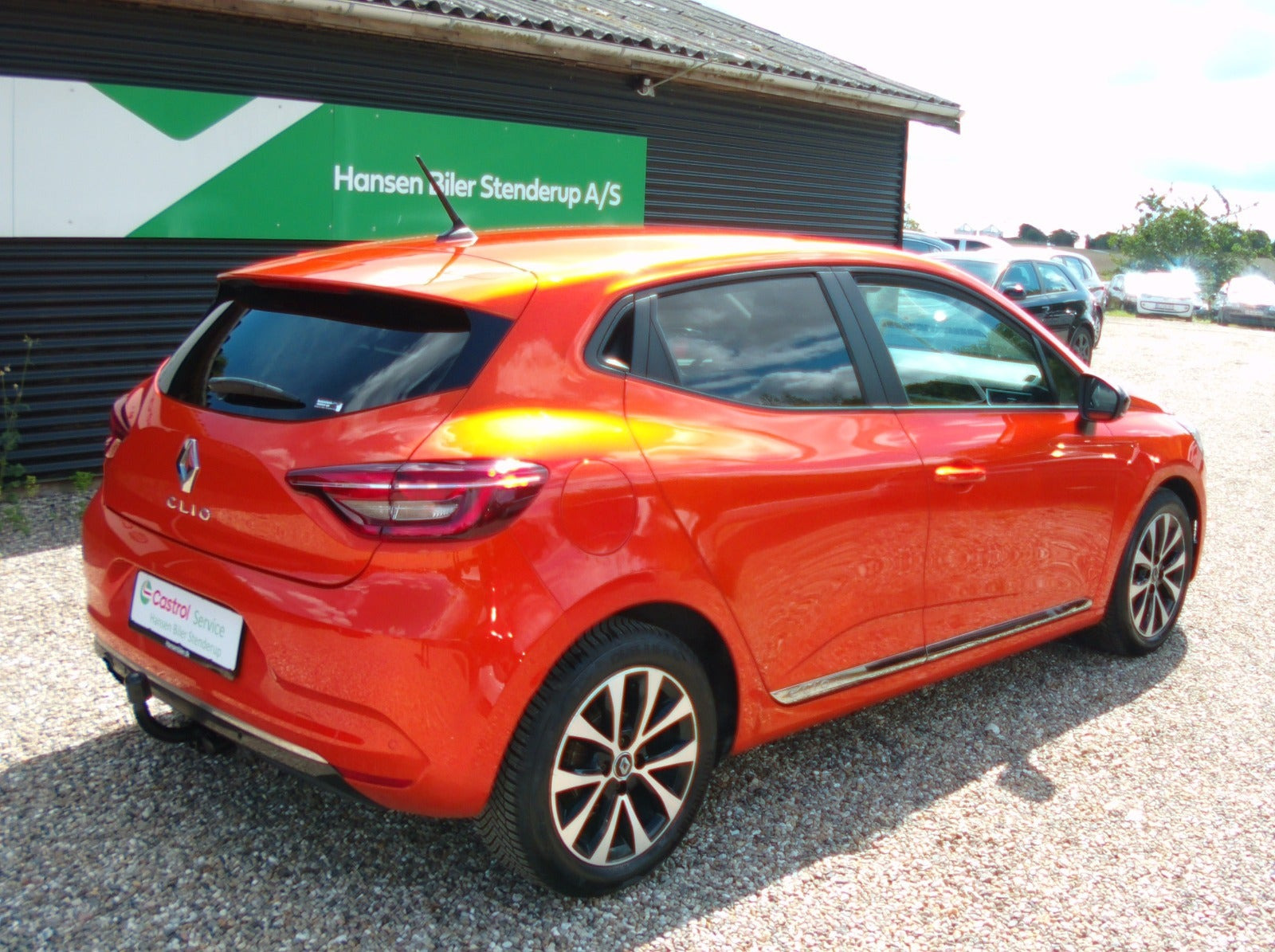 Orange Renault Clio V fra 2020