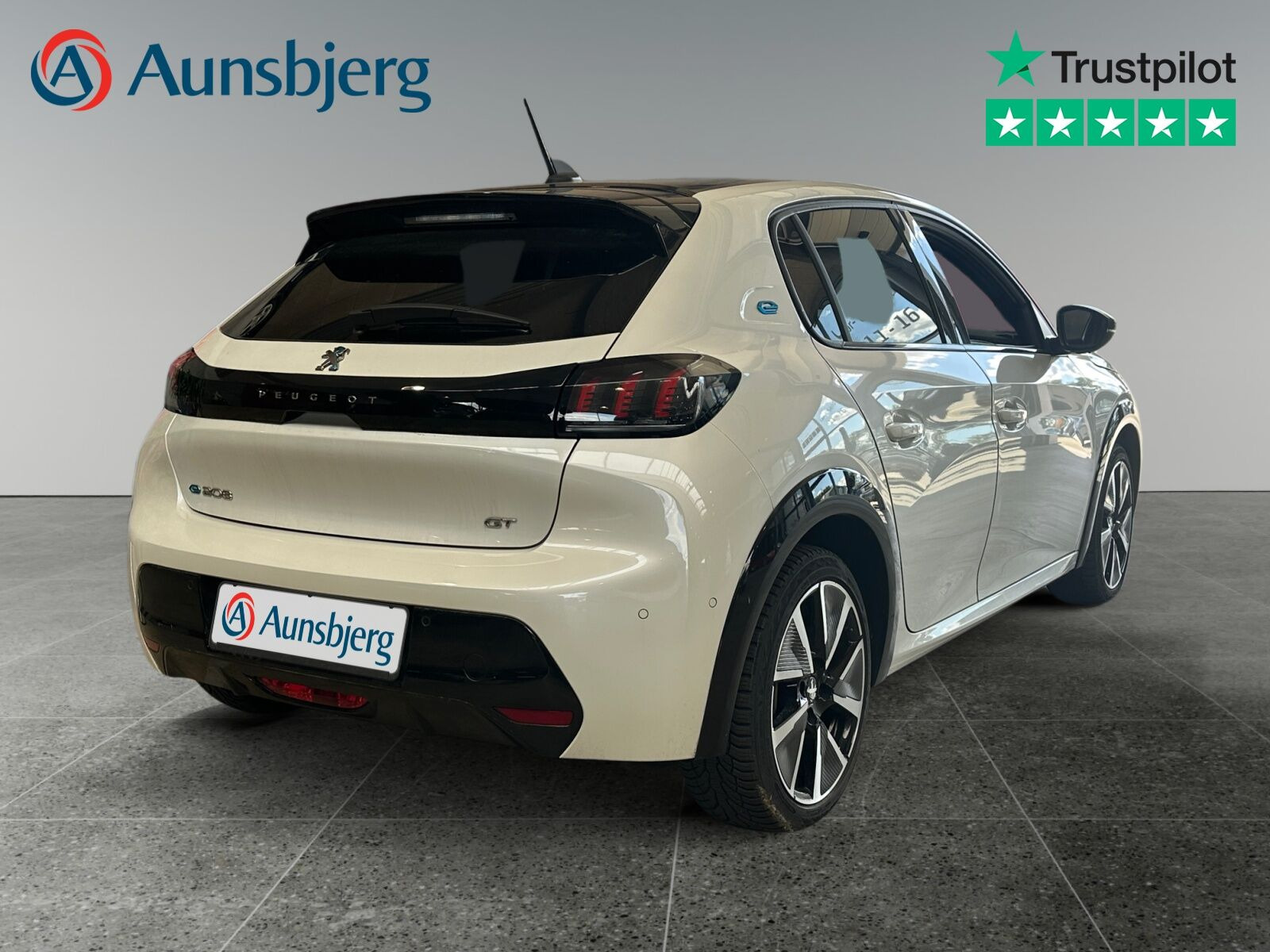 Hvid Peugeot e-208 fra 2021