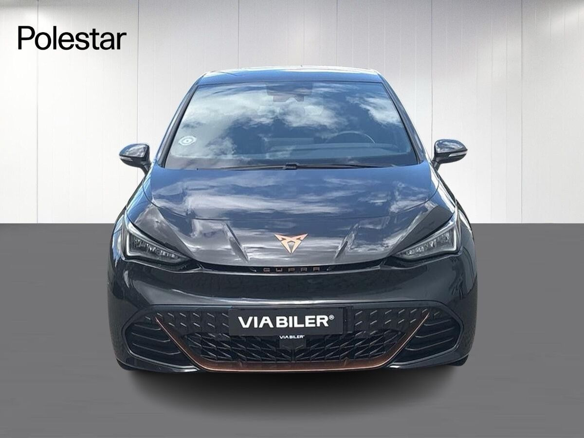 Grå Cupra Born fra 2024