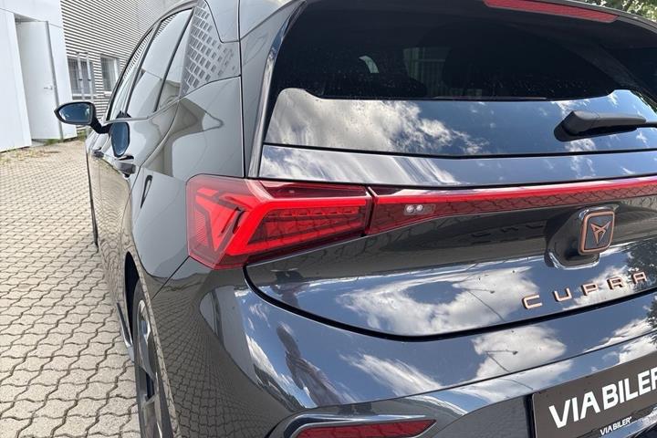 Grå Cupra Born fra 2024