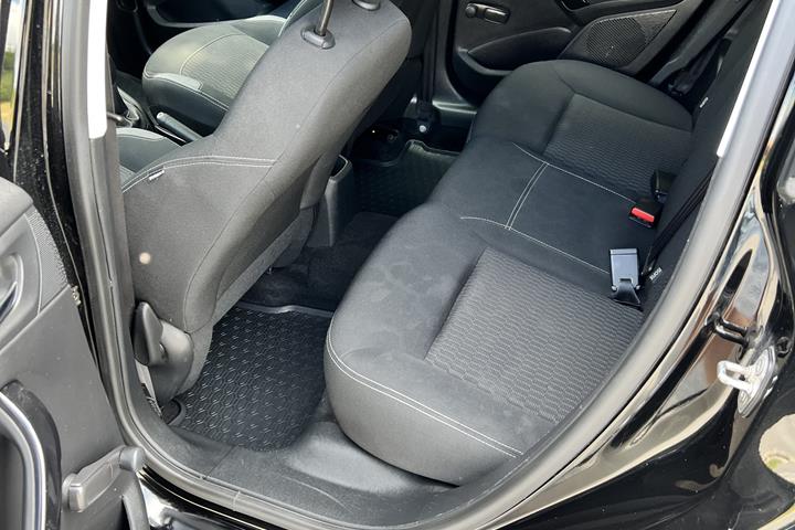 Sort Peugeot 208 fra 2016