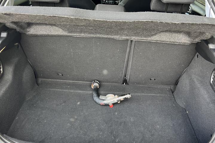Sort Peugeot 208 fra 2016