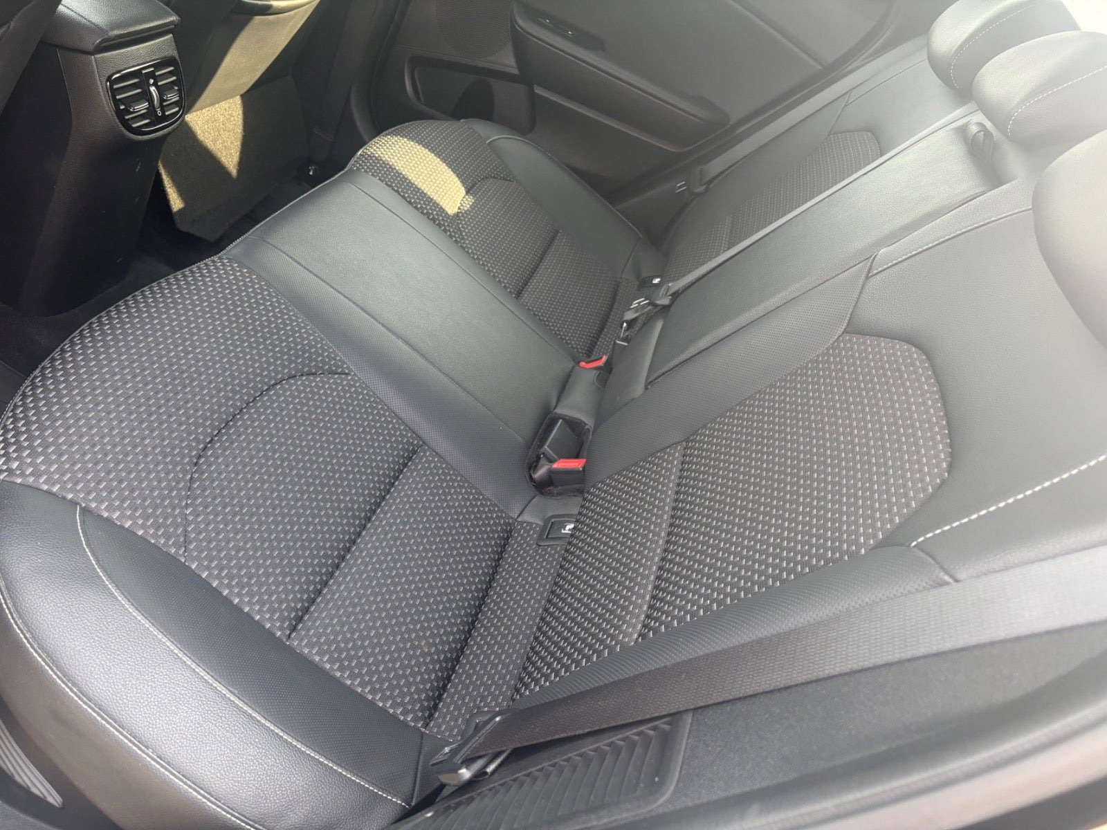 Sort VW Golf VII fra 2015