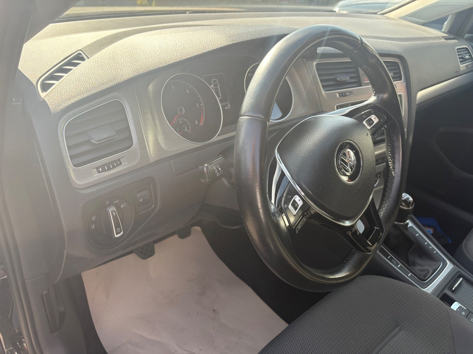 Sort VW Golf VII fra 2015
