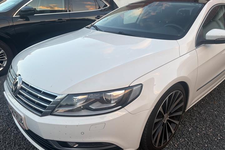 Hvid VW CC fra 2014