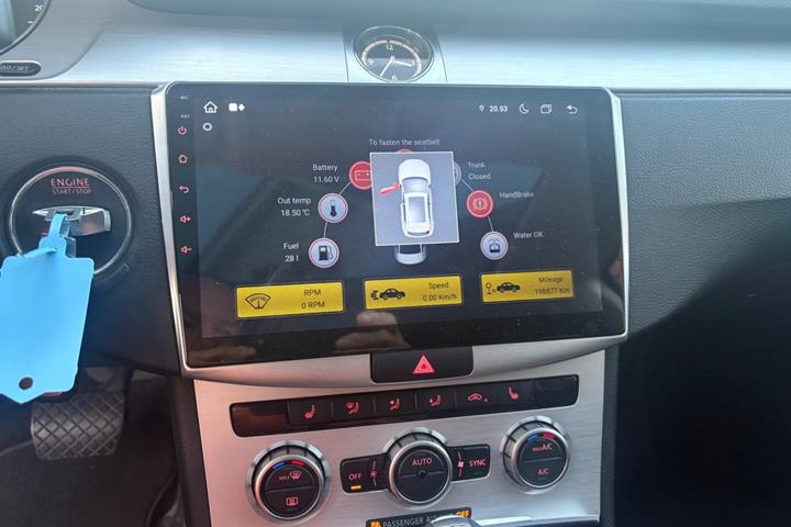 Hvid VW CC fra 2014