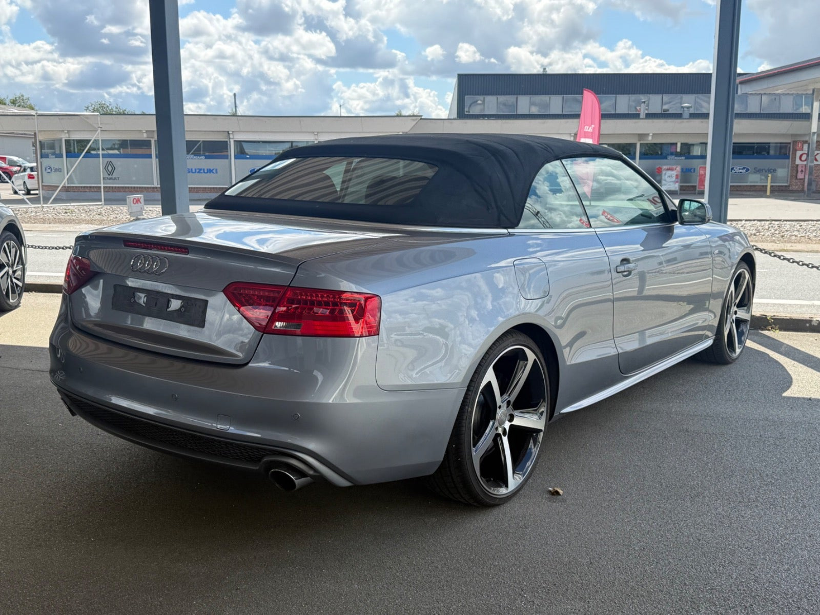 Grå Audi A5 fra 2015