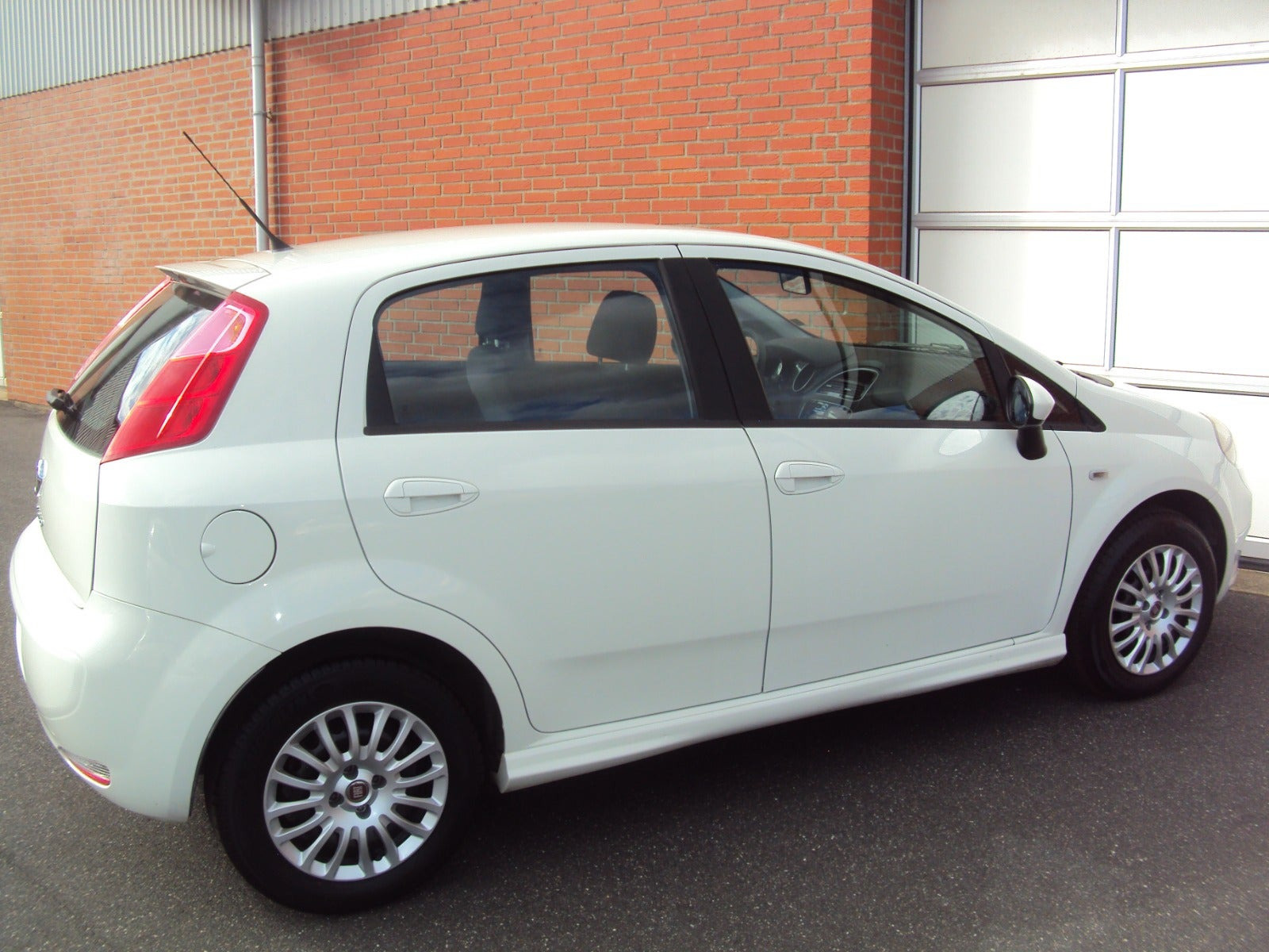 Hvid Fiat Punto fra 2014