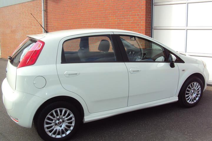 Hvid Fiat Punto fra 2014