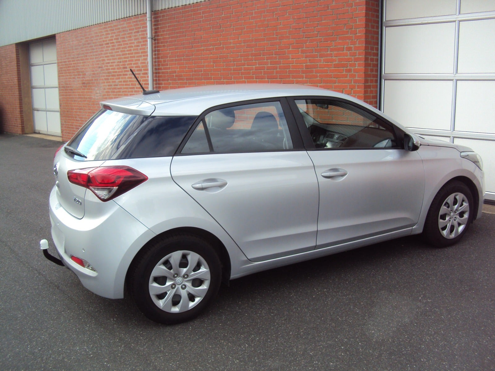 Sølv Hyundai i20 fra 2018