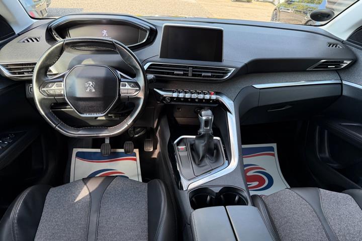 undefined Peugeot 3008 fra 2018