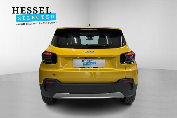 Gul Jeep Avenger fra 2025