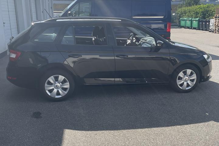 Sort Skoda Fabia fra 2021
