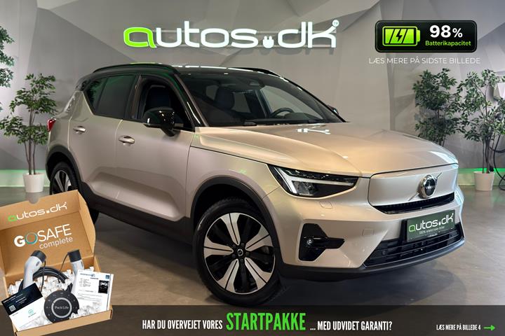 Beige Volvo XC40 fra 2023 set udefra