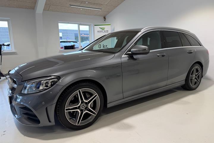 Grå Mercedes C220 d fra 2020