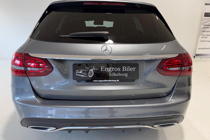 Grå Mercedes C220 d fra 2020