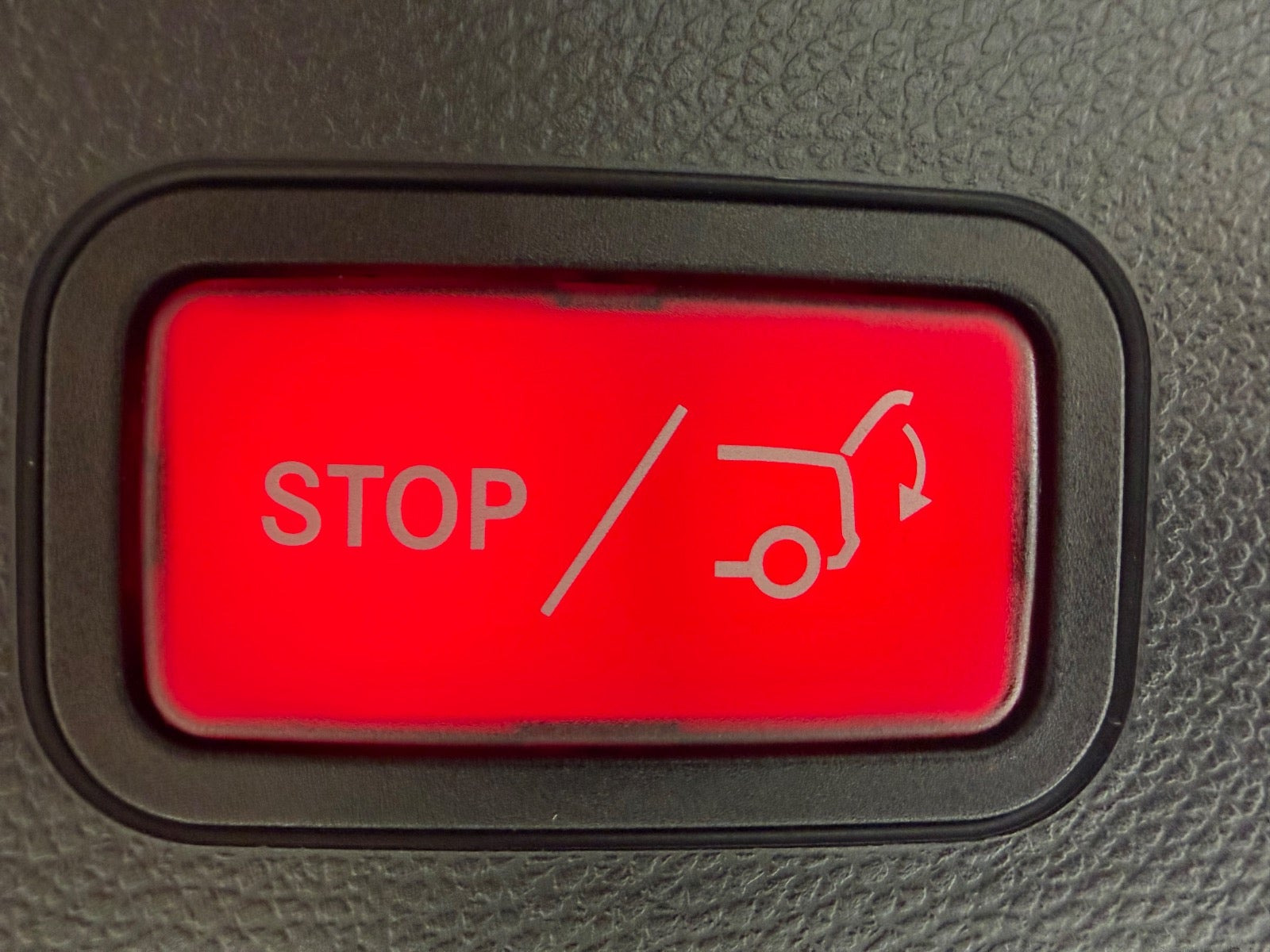Grå Mercedes C220 d fra 2020